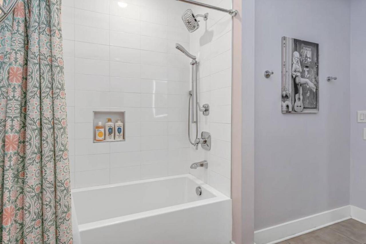Nashville 3 Bed, 1 Bedroom With Washer, Dryer And Parking Esterno foto